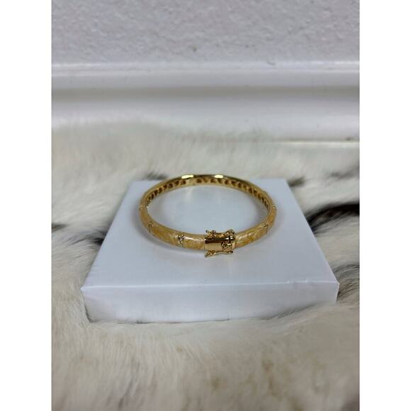 B13 Bangle Bracelet Gold Tone Enamel Womens One Size Old Money Vintage Style - Picture 1 of 11